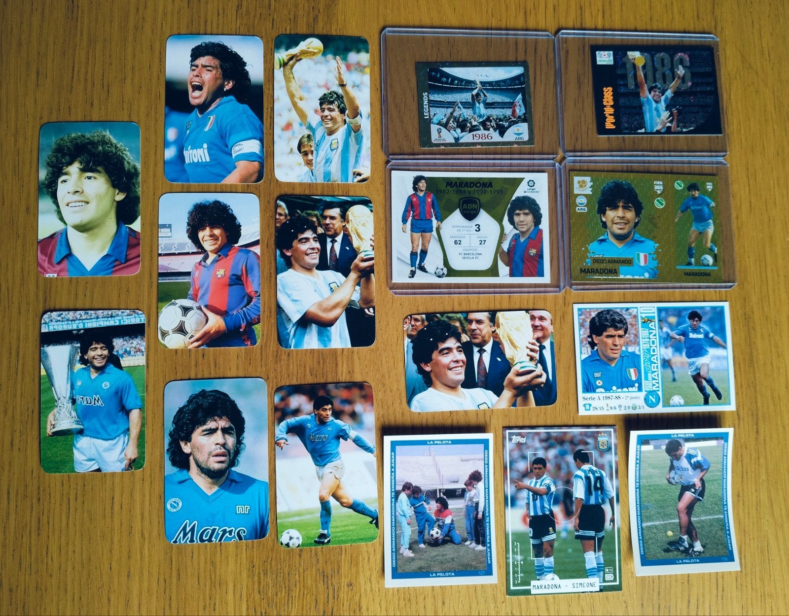 17 kaarten en stickers Diego Maradona, Enlèvement ou Envoi