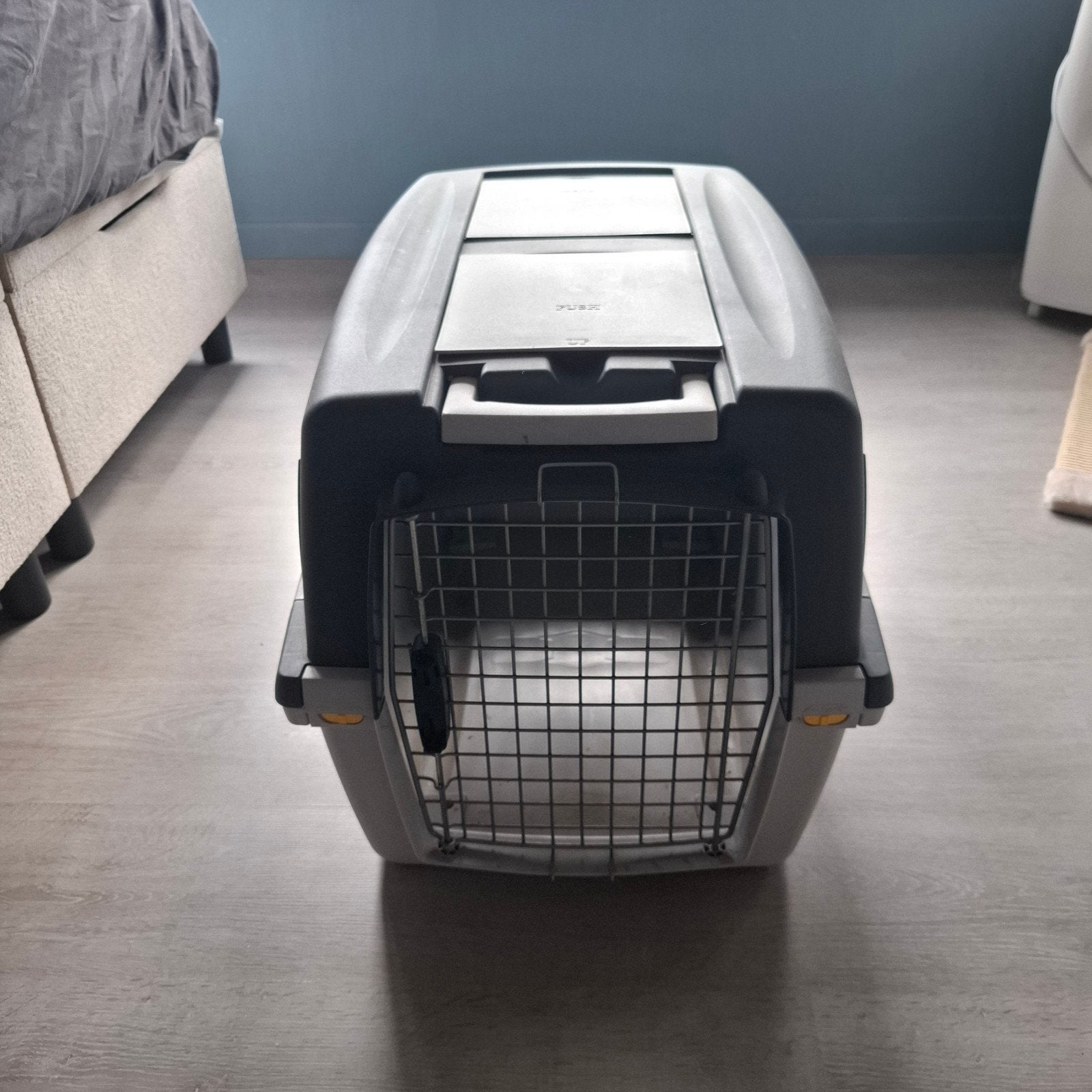Honden of katten transportbox/bench, Dieren en Toebehoren, Ophalen, Zo goed als nieuw