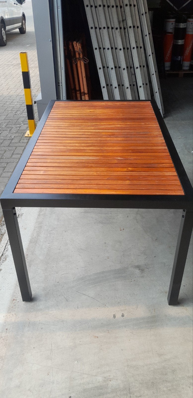 Tafel teak blad en aluminium frame, Ophalen, Aluminium