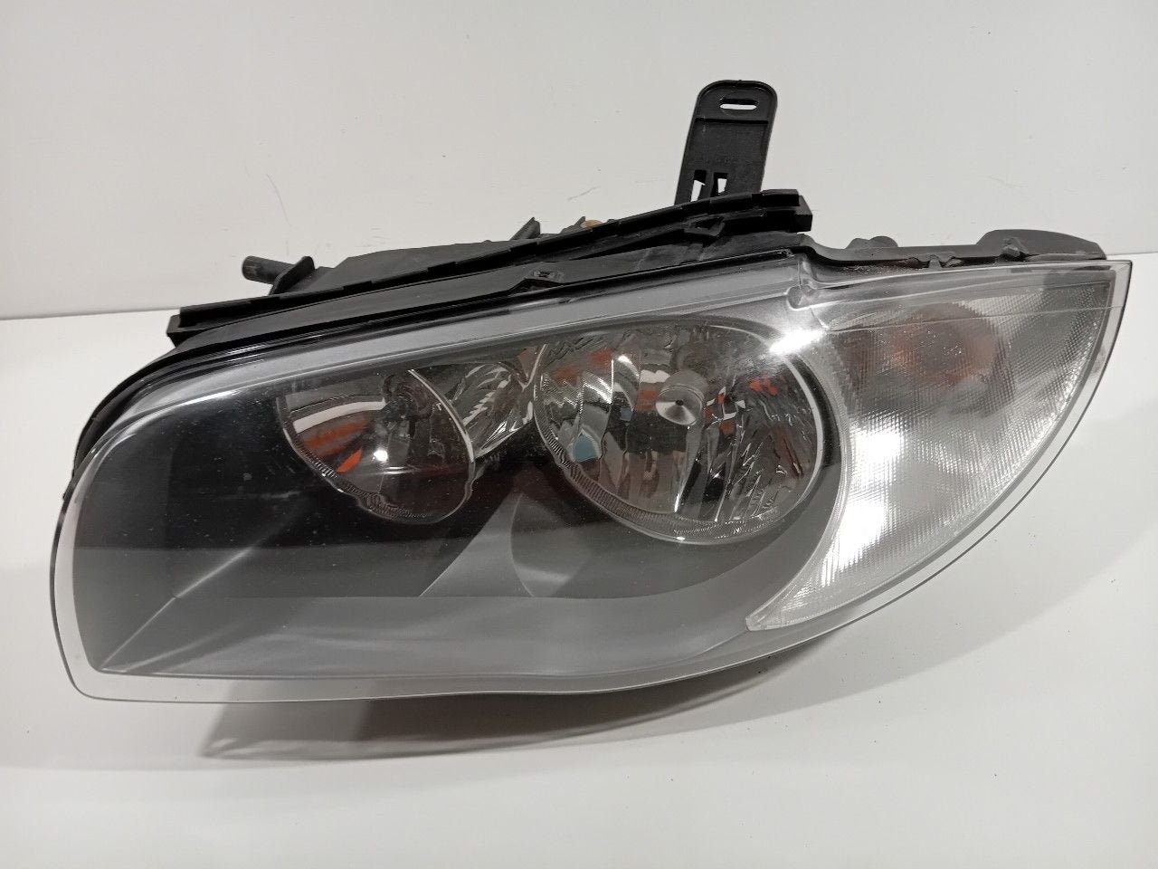 Koplamp links BMW 1 serie, Onderdelen@venauto.nl, Van der Ven Autorecycling B.V., Gebruikt, Ettenseweg 76, 4706 PB Roosendaal, The Netherlands
