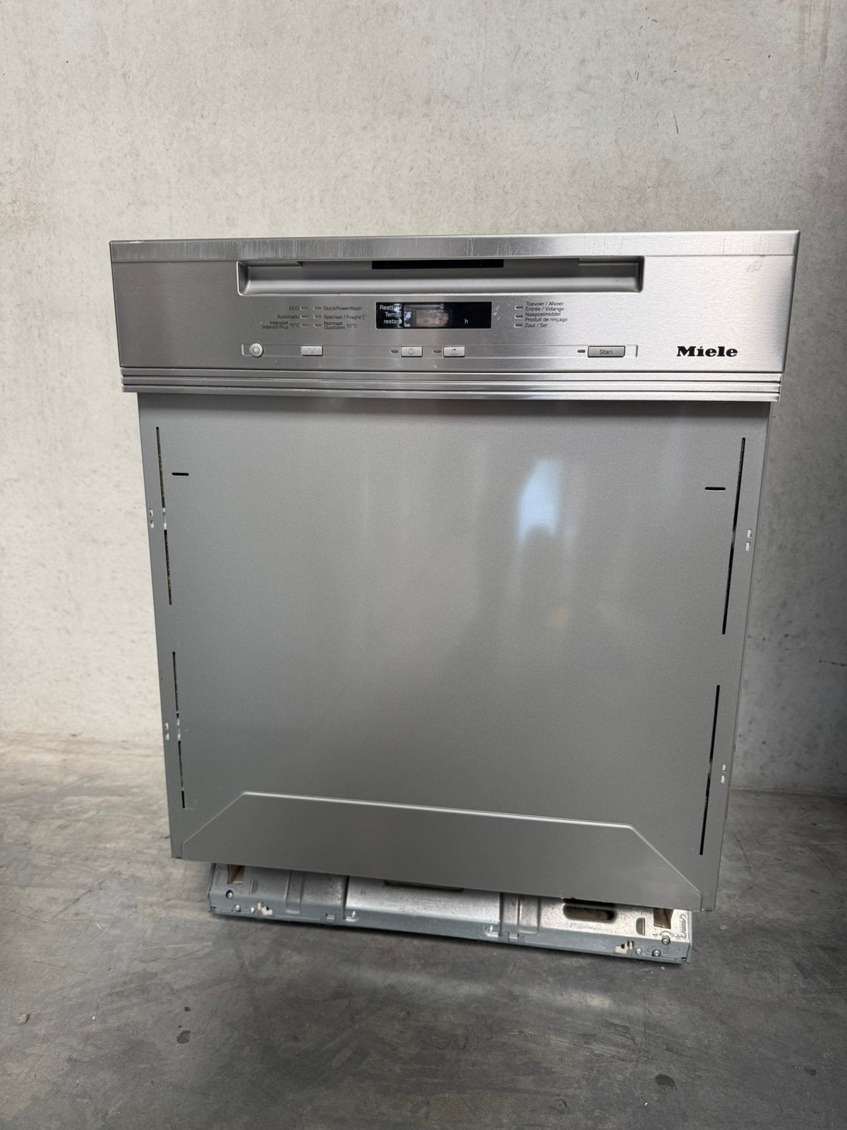 Mooie Miele semi-inbouw vaatwas met besteklade / garantie!, 85 à 90 cm, Encastré, Moins de 10 litres, Comme neuf