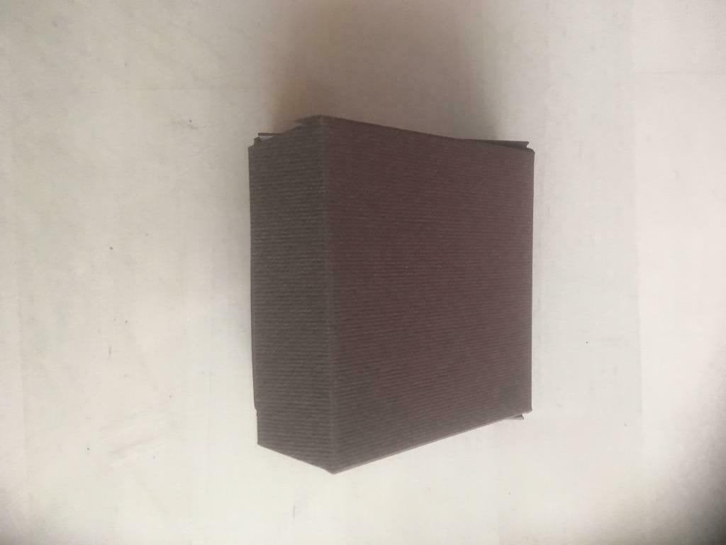 UITVERKOOP bruine en witte vierkante doosjes UITVERKOOP, Ophalen of Verzenden, Nieuw, Kraamcadeau