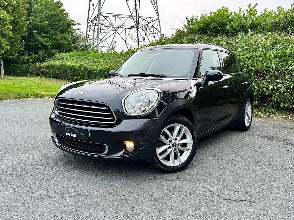 Mini Countryman 1.6 Essence 2010 Euro 5 Double toit ouvrant, 90 kW, Euro 5, 140 g/km, Noir