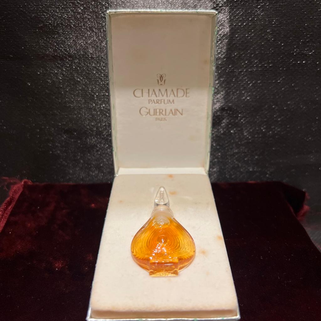 Vintage Chamade parfum miniatuur GUERLAIN, Ophalen of Verzenden, Zo goed als nieuw, Miniatuur