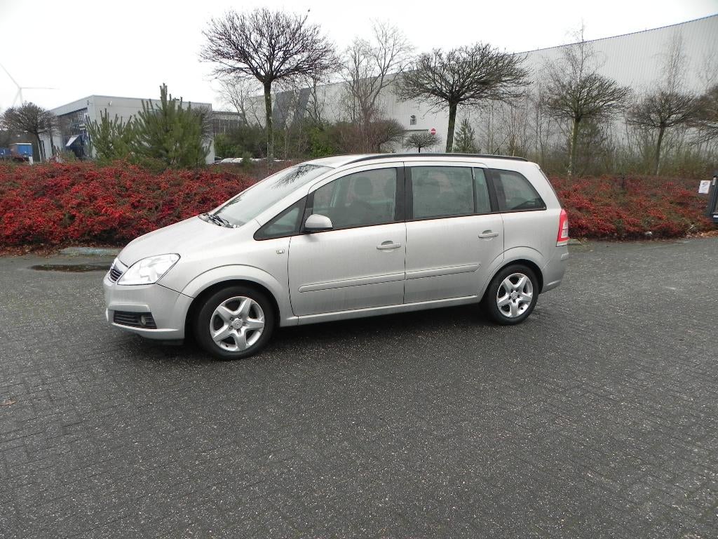 Opel Zafira 1.7 D 7 pers Airco, Auto's, Opel, Voorwielaandrijving, Stof, 4 cilinders, 1686 cc