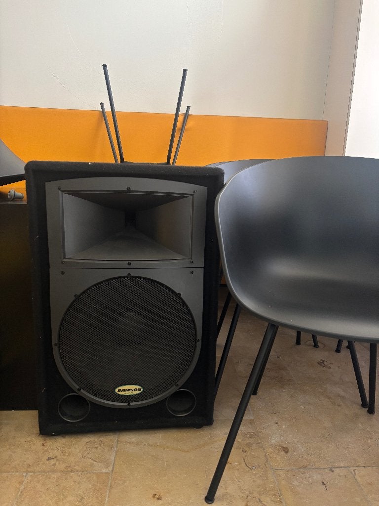(2 stuks) SAMSON Resound RS15, Audio, Tv en Foto, Luidsprekerboxen, Gebruikt, Party speaker, Ophalen, 150 watt of meer