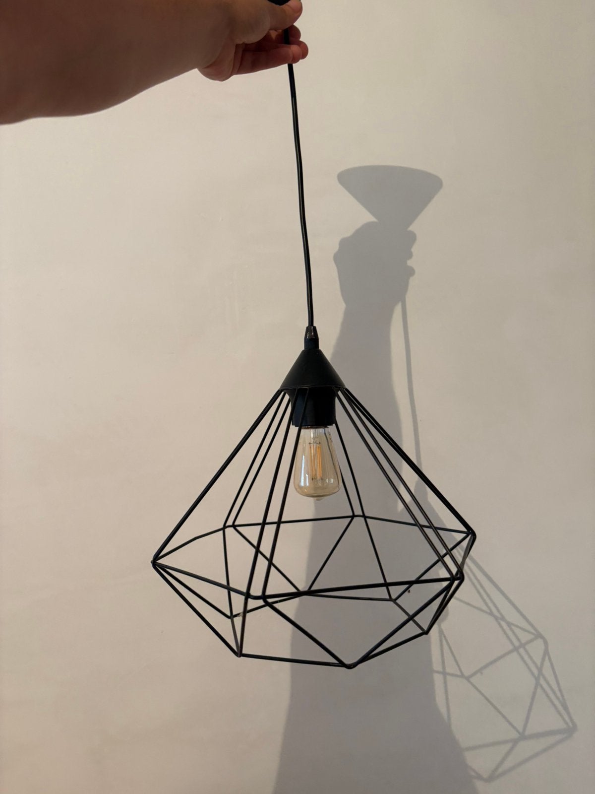 Zwarte moderne hanglamp, Huis en Inrichting, Ophalen, Zo goed als nieuw