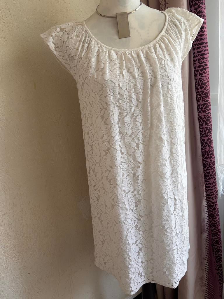 Only robe blanche en dentelle taille 38, Enlèvement ou Envoi, Comme neuf