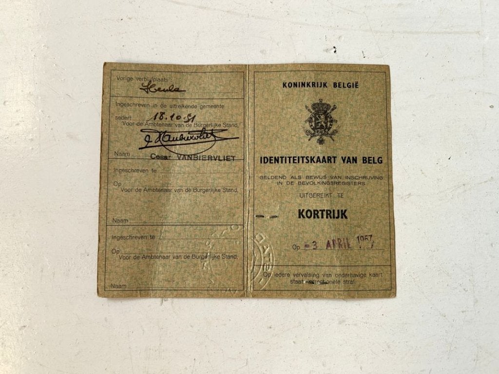 Identiteitskaart van Belg - Kortrijk - 1957, Antiquités & Art, Enlèvement ou Envoi