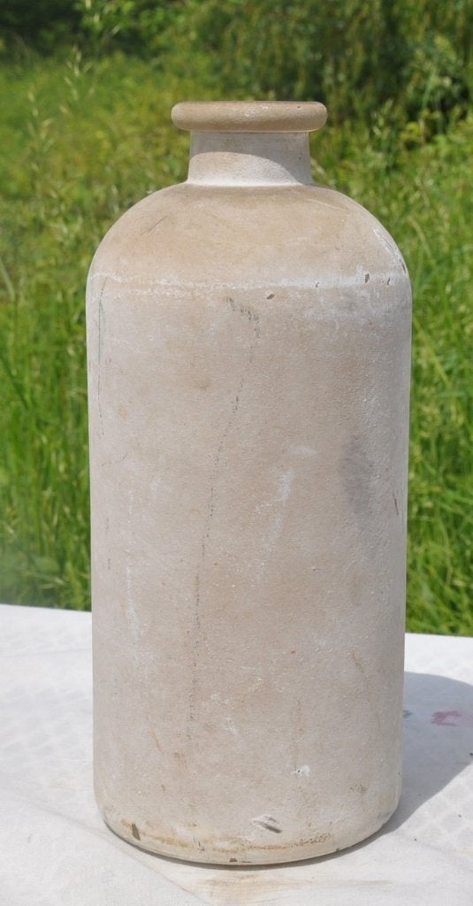 bouteille en verre recouverte peinture syle beton 26 cm (2), Antiquités & Art, Enlèvement ou Envoi