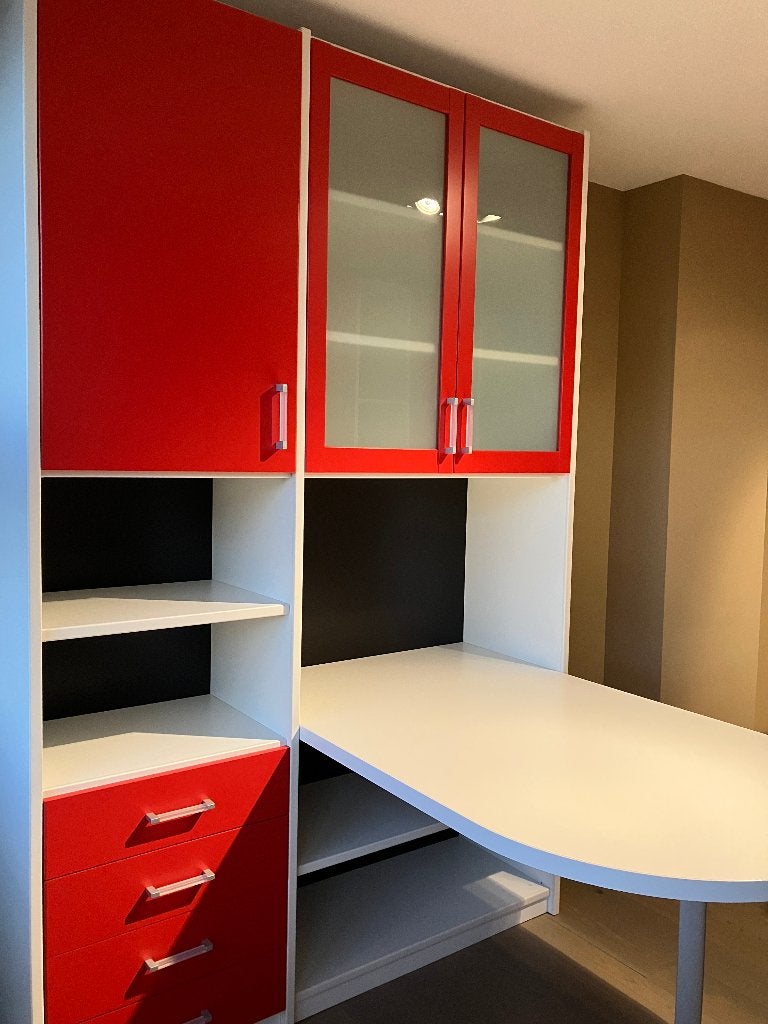 Grote, moderne kinderbureau met kastenwand, Duitse kwaliteit, Ophalen, Hout, 46 cm, Zo goed als nieuw