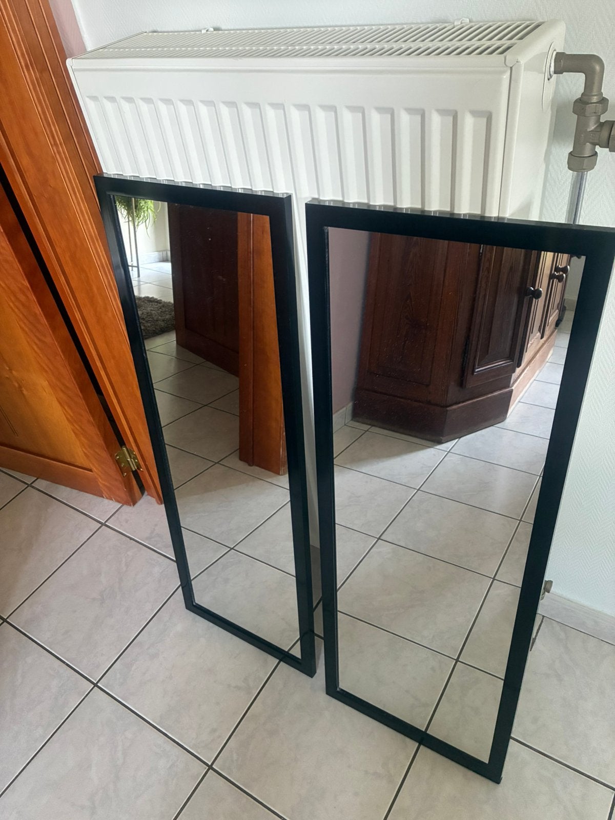Twee moderne spiegels, Huis en Inrichting, Woonaccessoires | Spiegels, Ophalen, Zo goed als nieuw