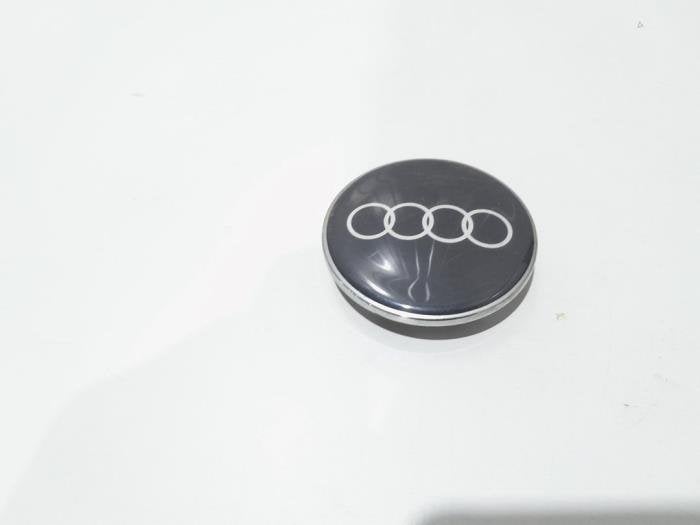 Enjoliveur moyeu d'un Audi A4, -, 3 mois de garantie, Audi, Utilisé