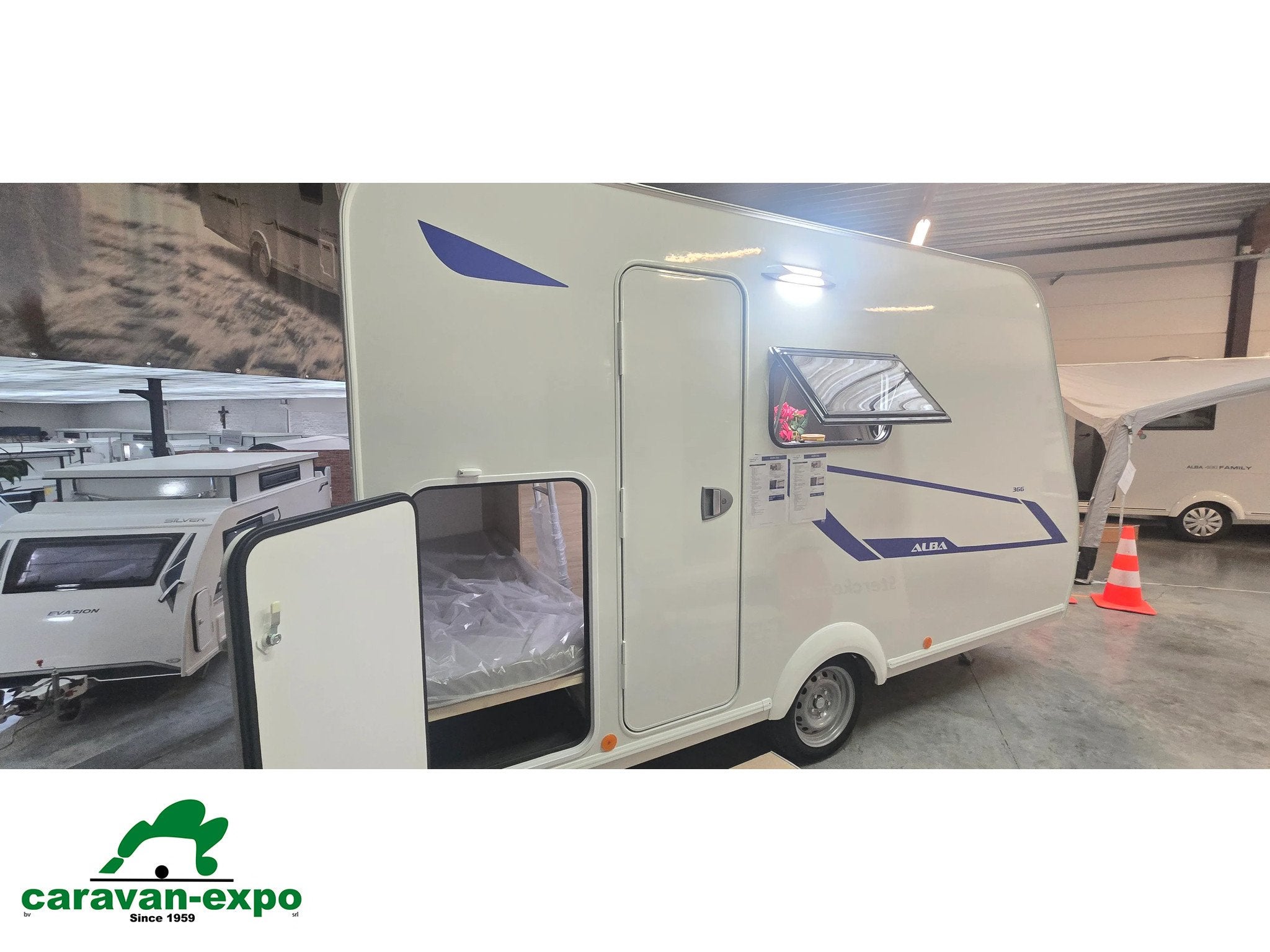CARAVELAIR ALBA 366, Jusqu'à 4, 500 - 750 kg, Caravelair, 4 à 5 mètres