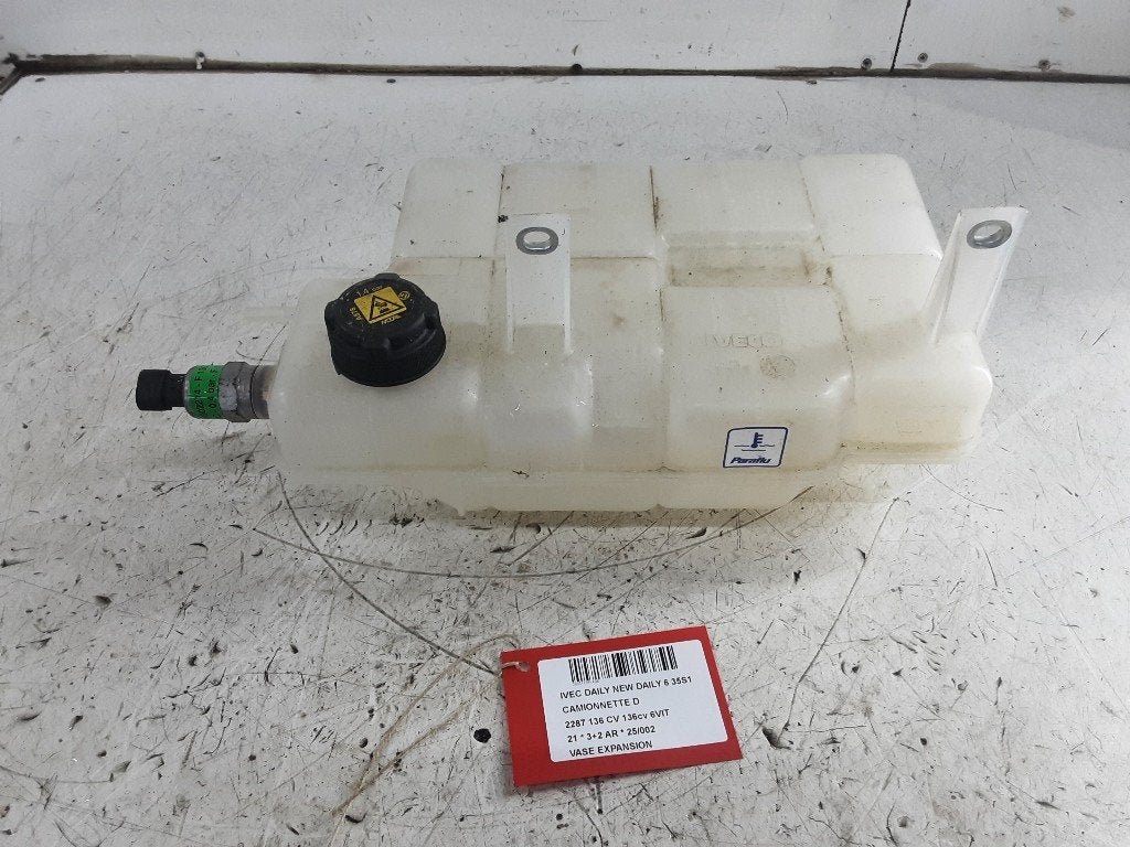 VASE D'EXPANSION Iveco New Daily VI (5801303409), IVECO Magirus AG, Utilisé, Info@iveco-sw.de, Nicolaus-Otto-Straße 27
89079  Ulm, DE