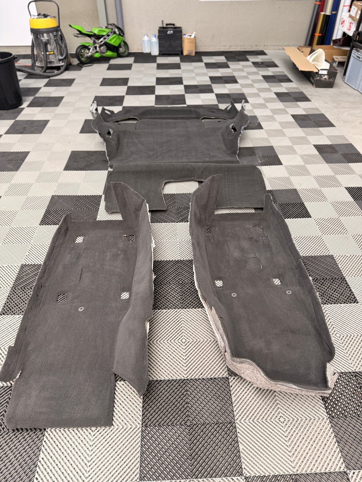 Intérieur de la Corvette C6, Enlèvement, Comme neuf