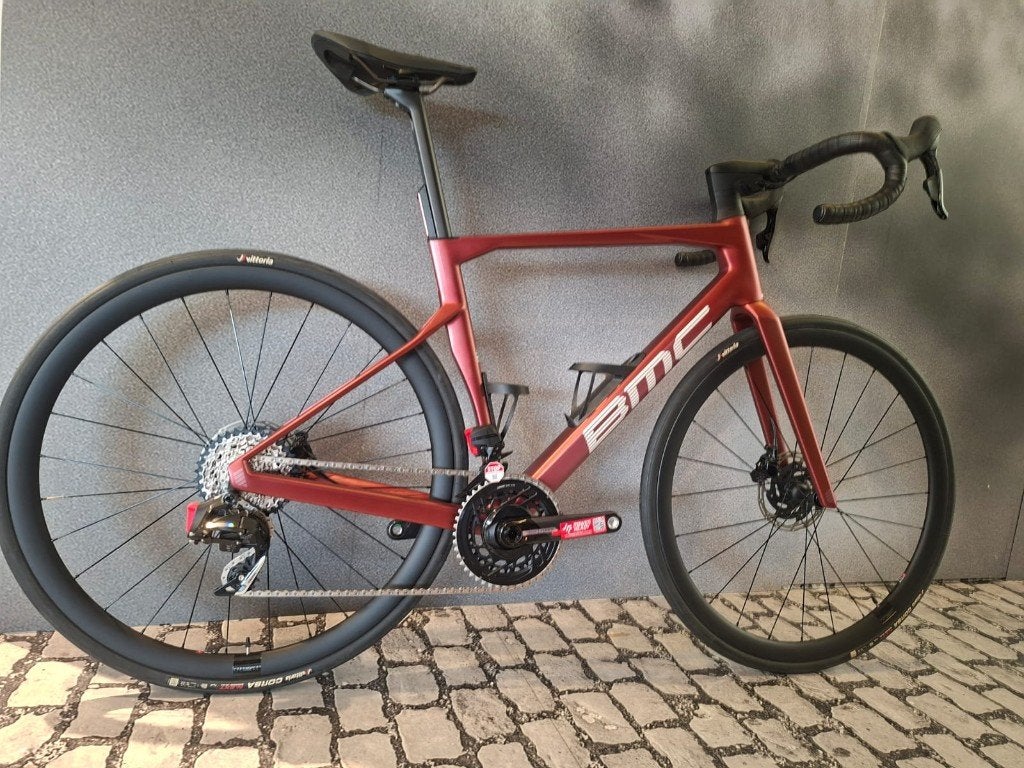 BMC ROADMACHINE 01 THREE RED WHITE 54 (2024), Fietsen en Brommers, Ophalen, Nieuw, Carbon