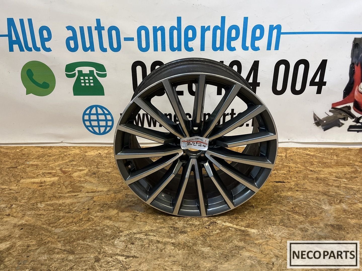 AUDI A4 8W B9 18 INC VELG ORGINEEL 8W0601025AN, Gebruikt, -, -, Ophalen of Verzenden
