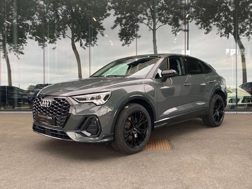 Audi Q3 Sportback Plug in Hybride,Sportback,Camera 360°,Pri, Auto's, Automaat, Stof, Gebruikt, 4 cilinders
