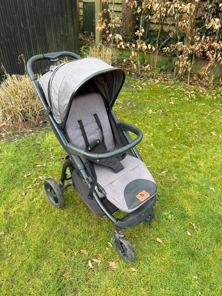 Buggy – Q  Babyworld grijs (Nieuwprijs 189€), Ophalen, Zo goed als nieuw, Verstelbare rugleuning