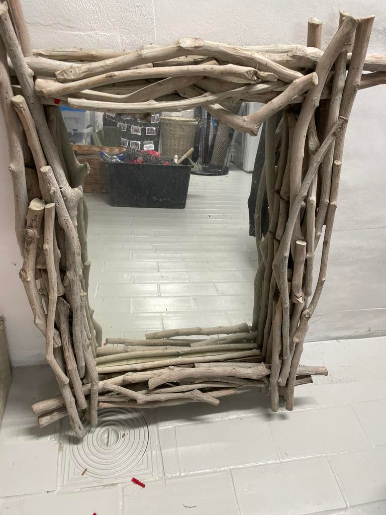 Joli miroir intégré à une couronne, Enlèvement, Comme neuf