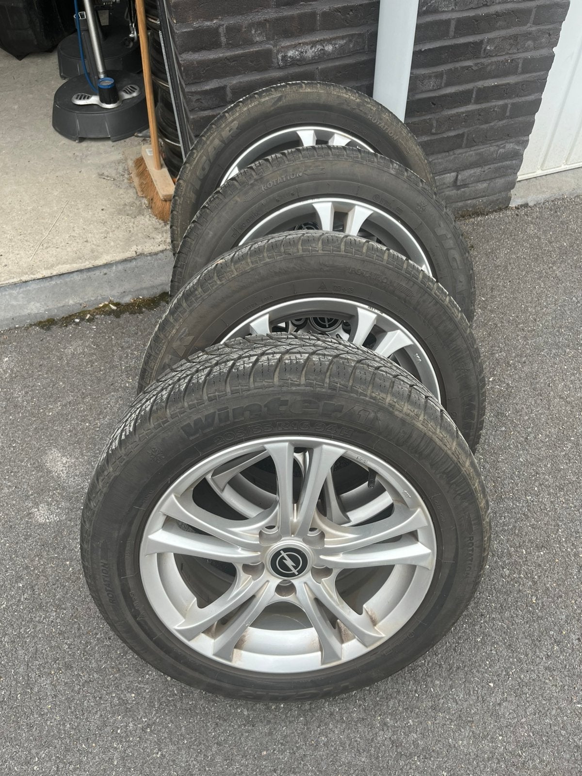 Winterbanden op ALU-velg 205/55-16 (Meriva B), Ophalen, Gebruikt, 16 inch, Banden en Velgen