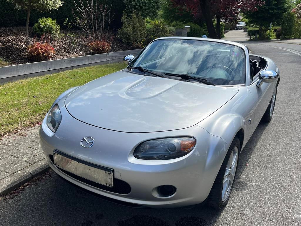 Mazda Mx5 1.8 cc de 2007 en très bon état., Argent ou Gris, Achat, Boîte manuelle, Noir