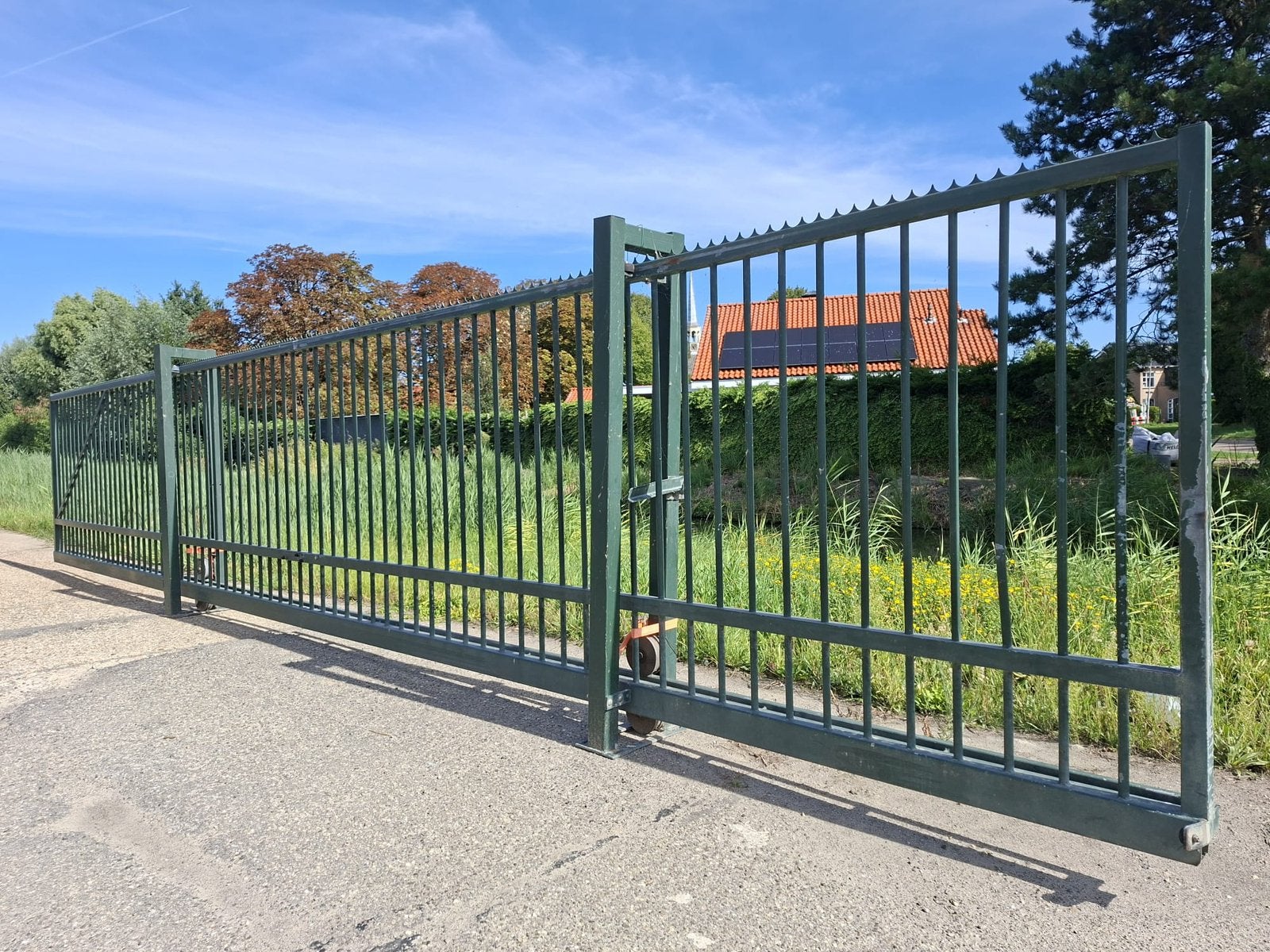 2 identieke veijdragende schuifpoorten, Tuin en Terras, Ophalen, Gebruikt