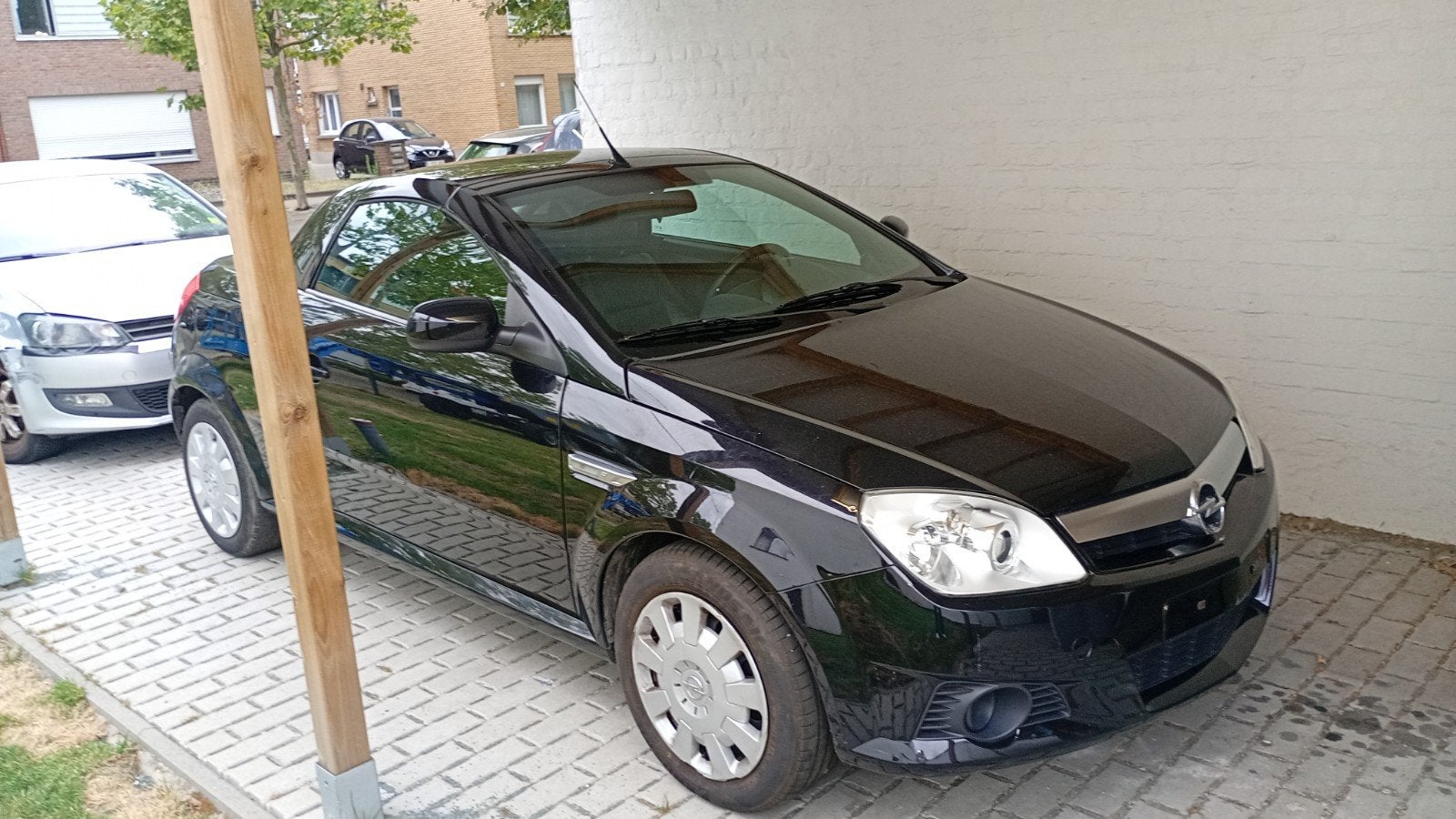 Opel Tigra twintop 1.4benzine bj2006 GEKEURD VOOR VERKOOP, Auto's, Zwart, Zwart, Particulier, Te koop