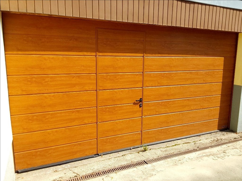 Porte de garage Hörmann avec porte de passage, Doe-het-zelf en Bouw, Ophalen, Kunststof, Gebruikt, 225 cm of meer