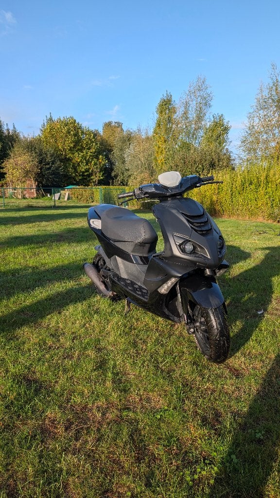 Peugeot speedfight 4 4t, Fietsen en Brommers, Ophalen, Gebruikt, Klasse B (45 km/u), Speedfight