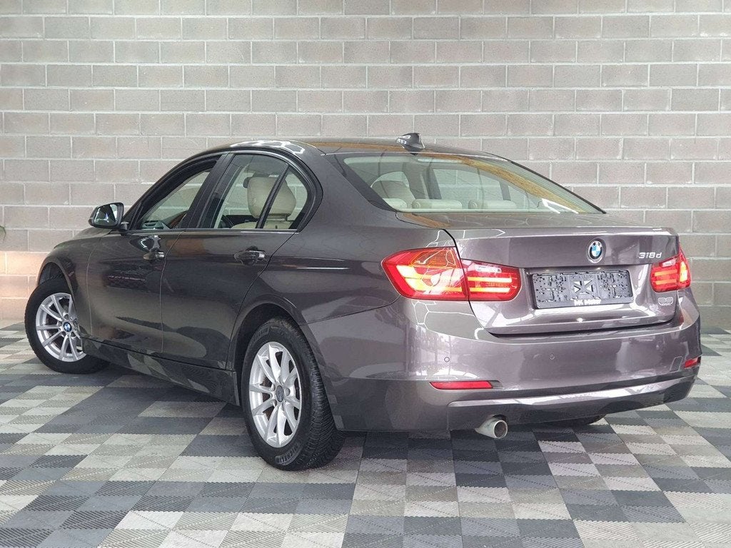 BMW 3 Serie 318 DIESEL 143CV - FULL CARNET - BOITE AUTO, Autos, Cuir, Euro 5, Beige, Entreprise