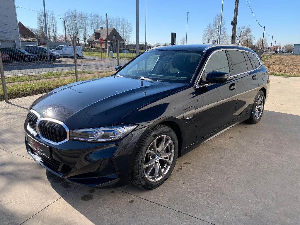 BMW 3 REEKS HYBRID LEDER/LIVECOCKPIT/TREKH/NAVI/AUTOMA, Automaat, Zwart, Bedrijf, Bluetooth