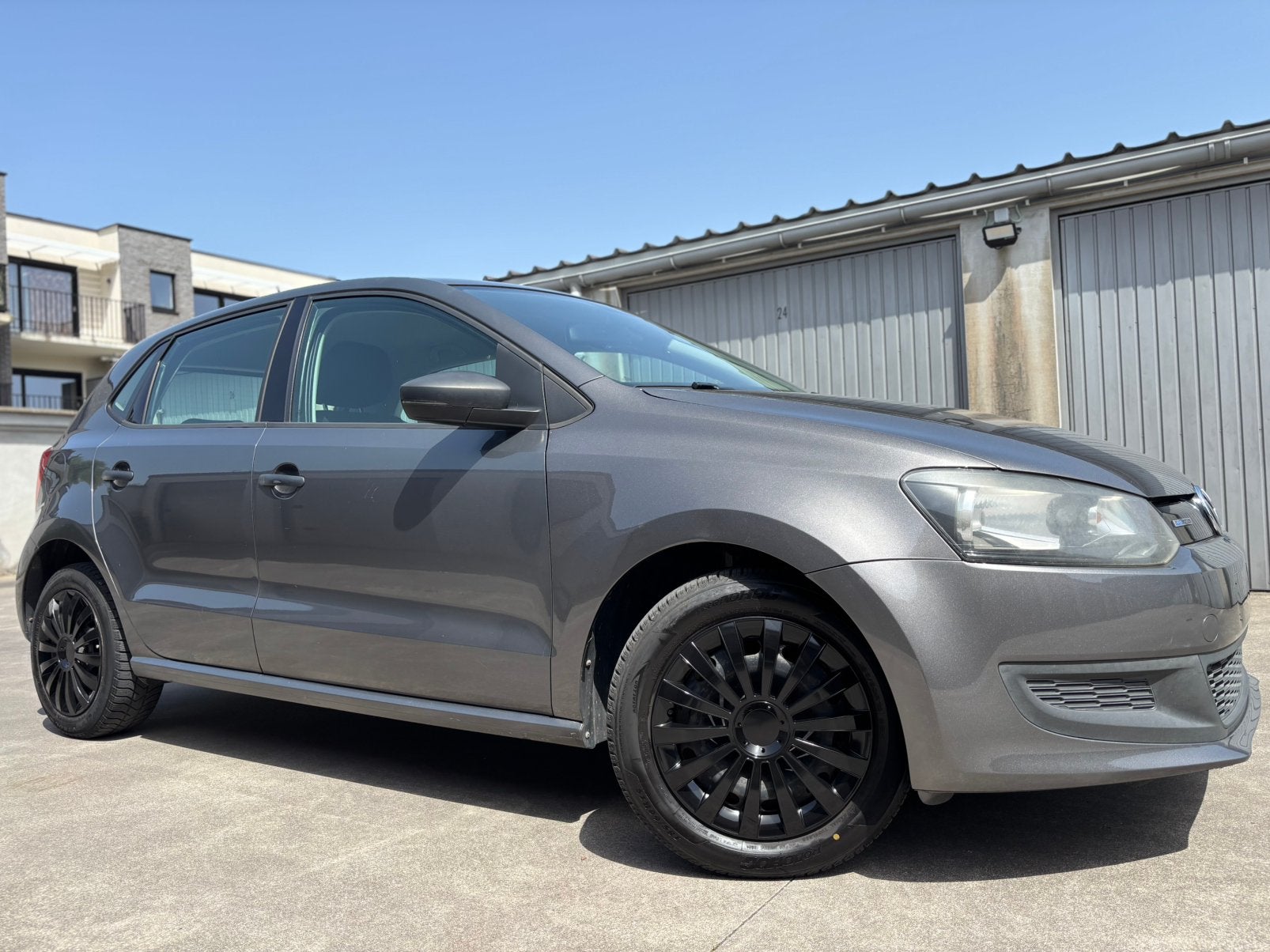 Volkswagen Polo - 1.2 Essence - 160 000 Km - Homologuée, Autos, Volkswagen, Achat, Boîte manuelle, Noir, 5 portes