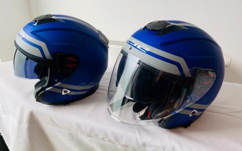 2 CASQUES TAILLE L ET M AVEC LUNETTES DE SOLEIL L'INTÉRIEUR, Autres marques, Femmes, Seconde main, Enlèvement ou Envoi
