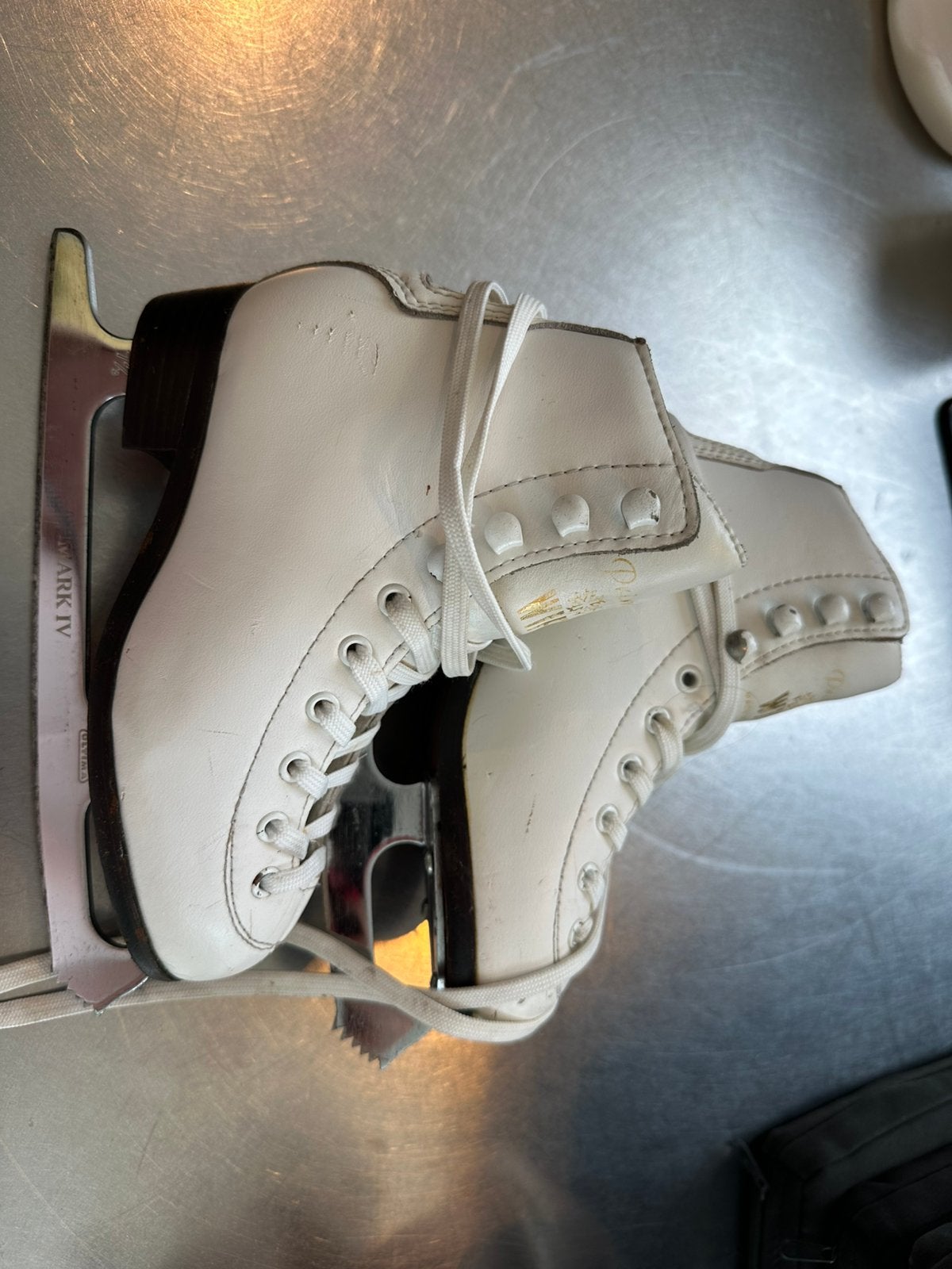 Wifa prima kunstschaatsen maat 29M, Sports & Fitness, Patinage, Enlèvement, Utilisé, Patinage artistique