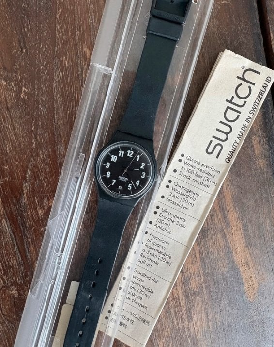NOS Swatch Ghent Blacklit GB421 - Kit complet, Bijoux, Sacs & Beauté, Montre-bracelet, Enlèvement ou Envoi, Swatch, Comme neuf