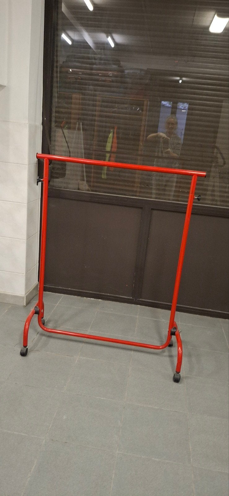 porte  manteau  sur roulettes, Maison & Meubles, Enlèvement, Métal