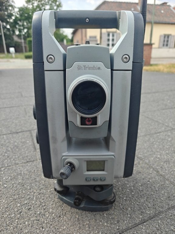 Station totale robotique Trimble S8 de 1 po, Enlèvement, Comme neuf