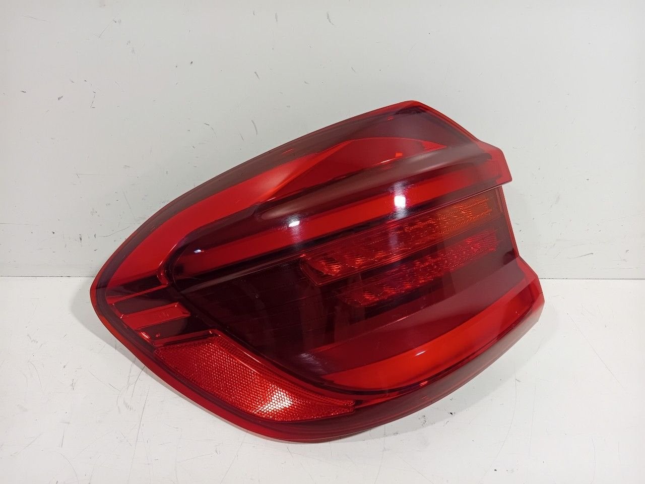 Achterlicht links buiten BMW X3, Onderdelen@venauto.nl, Van der Ven Autorecycling B.V., Gebruikt, Ettenseweg 76, 4706 PB Roosendaal, The Netherlands