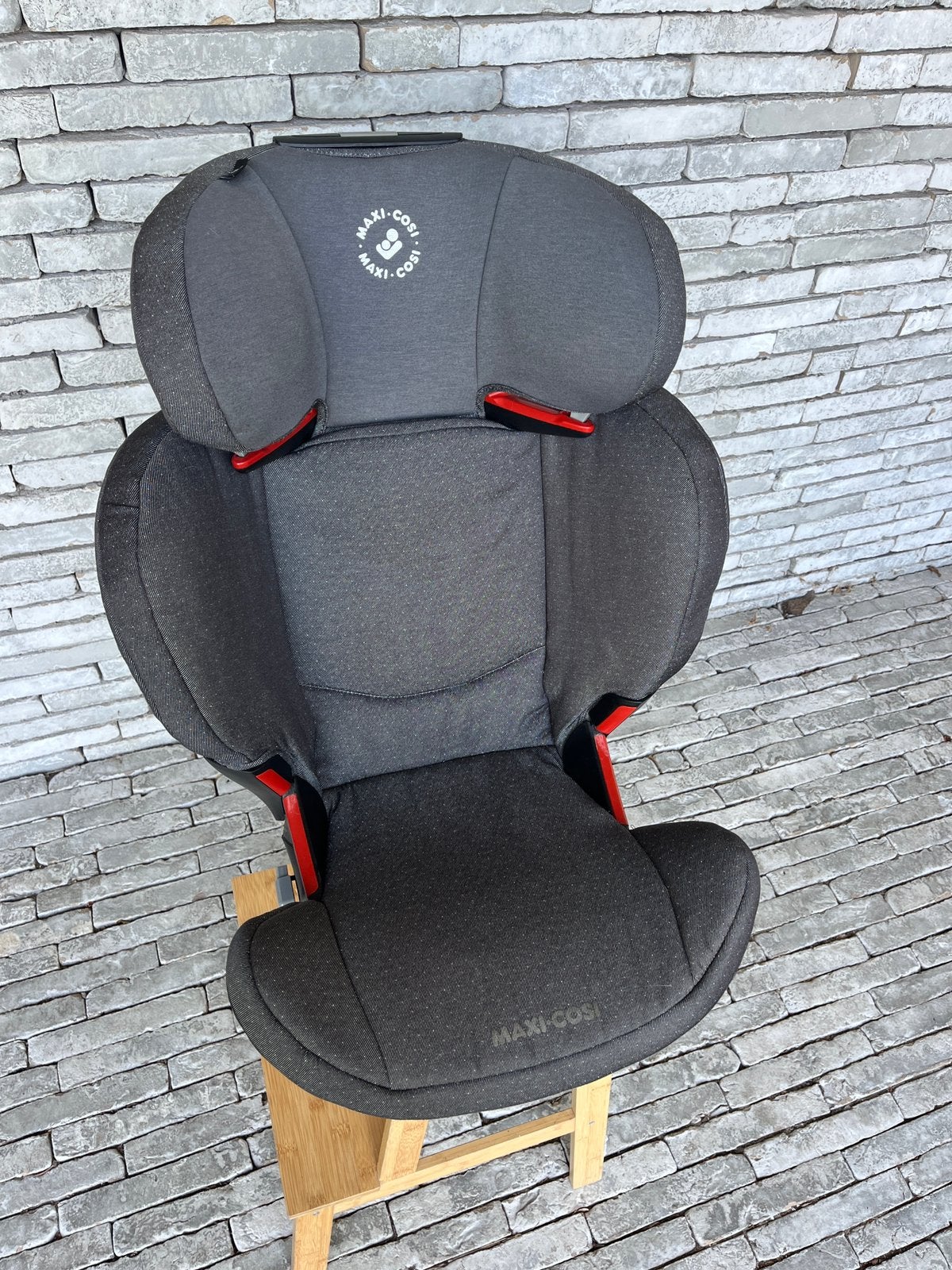 Maxi-Cosi Rodifix AirProtect Black, Comme neuf, Enlèvement, Ceinture de sécurité ou Isofix, Protection latérale