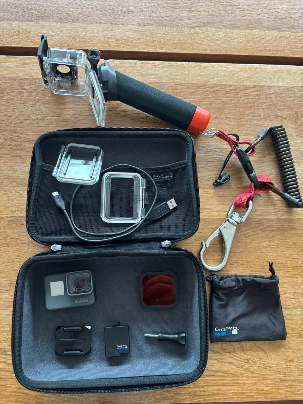 GO PRO HERO5 + Pack accessoires de plongée, Audio, Tv en Foto, Actiecamera's, Ophalen, GoPro
