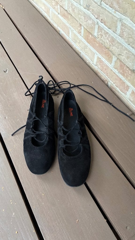 Zwarte suede ballerina's met wikkelveter, Vêtements | Femmes, Illune, Enlèvement ou Envoi, Comme neuf, Ballerines
