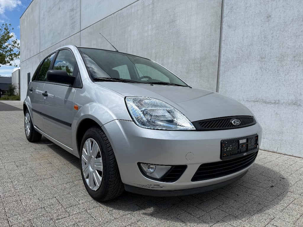Ford Fiësta - 1.3 - 51KW/69PK - ***WEINIG KILOMETERS***, Auto's, 1299 cc, Stof, 4 cilinders, Bedrijf