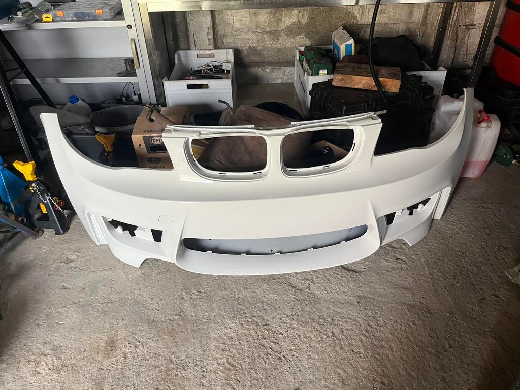 BMW E81 M look voorbumper Nieuw, Enlèvement