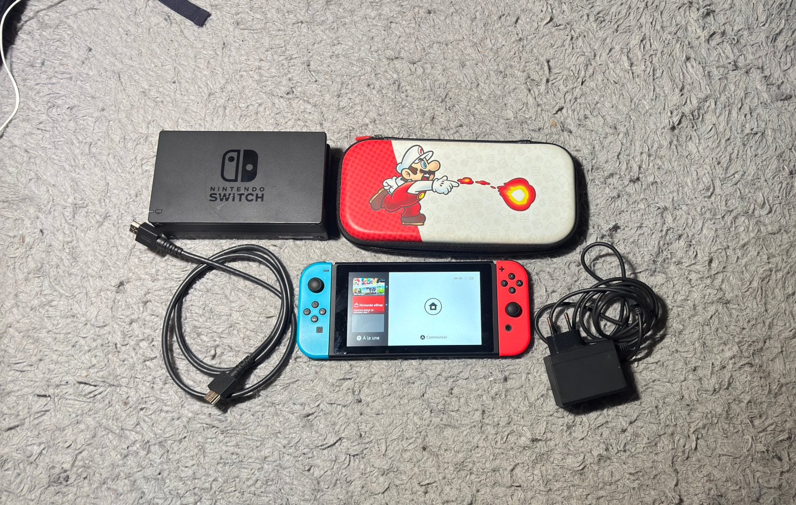 Nintendo Switch v1-console + beschermhoes, Games en Spelcomputers, Spelcomputers | Nintendo Switch Lite, Gebruikt, Overige kleuren