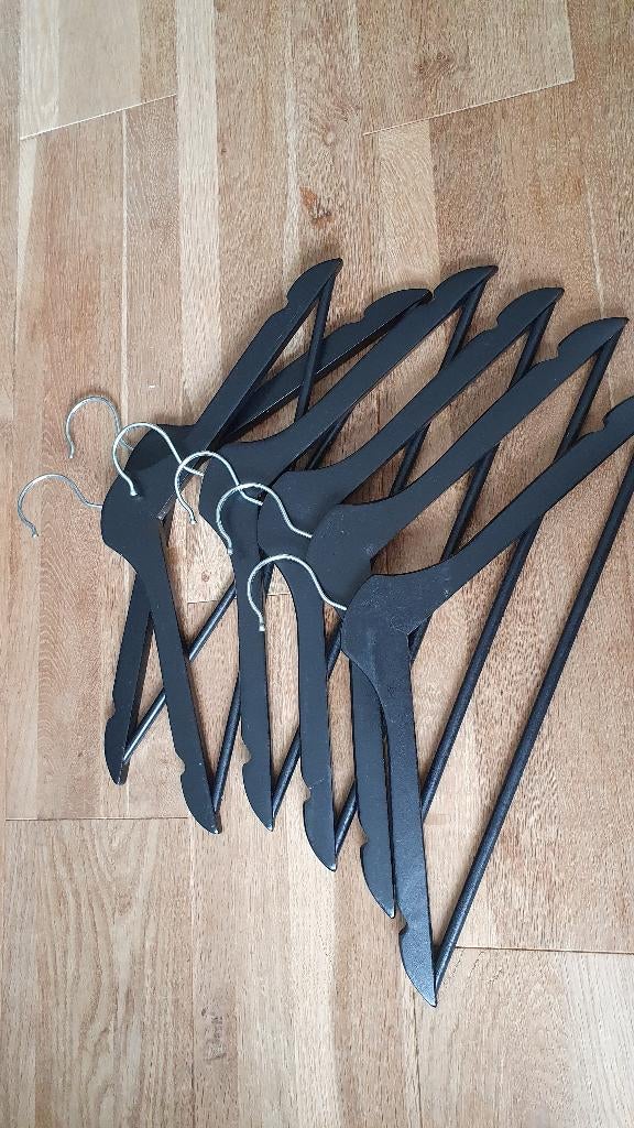 kleerhangers X6, Ophalen