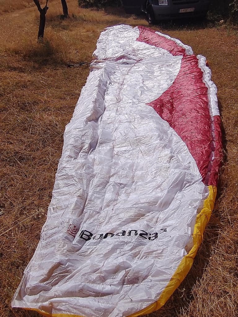 Parapente Gin Bonanza, Sport en Fitness, Zweefvliegen en Paragliding, Ophalen of Verzenden, Zo goed als nieuw, Scherm