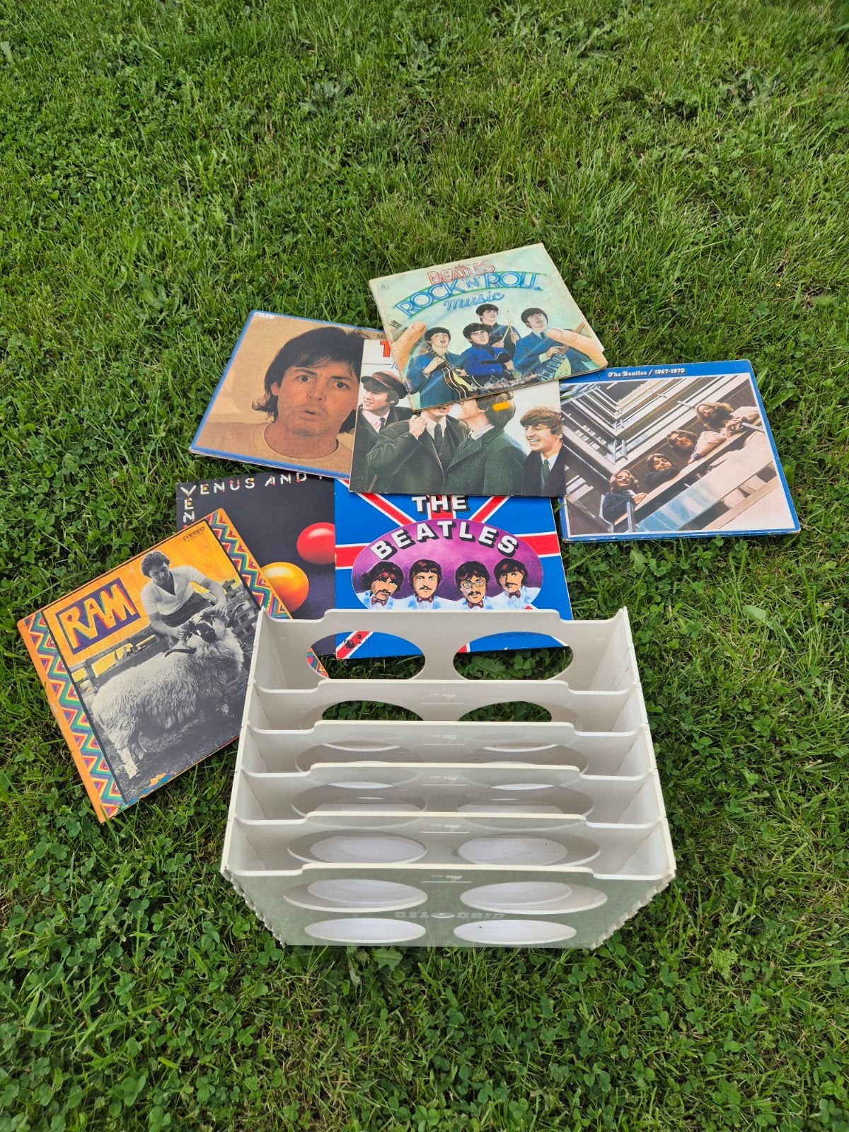 Disques 33 tours beatles, Enlèvement