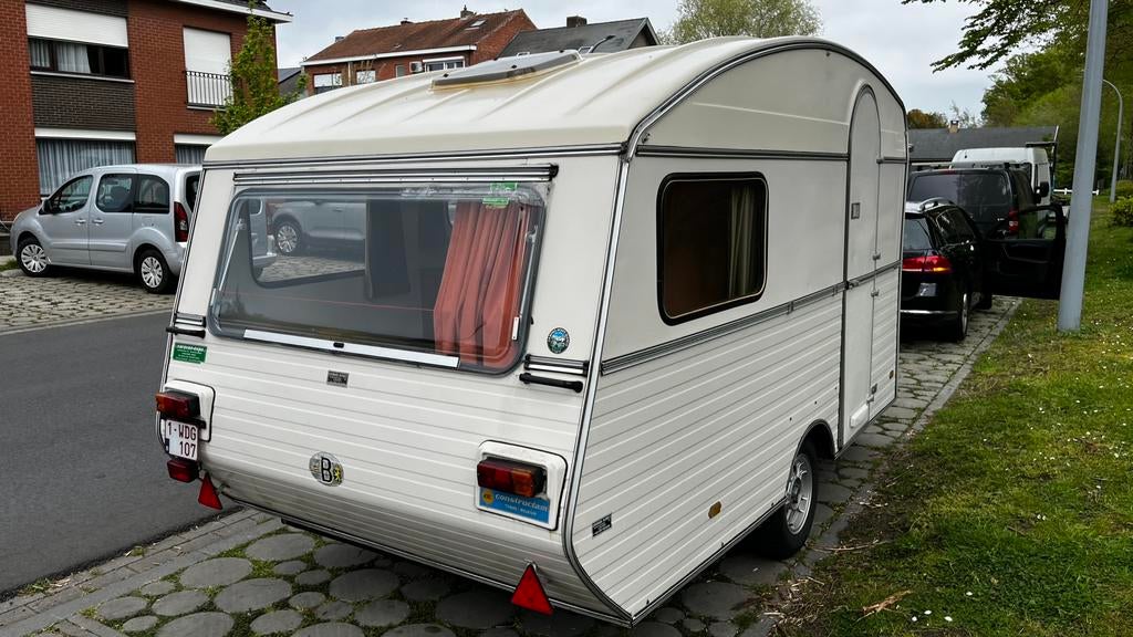 Caravan constructam coral 1974, Caravans en Kamperen, Caravans, Overige merken, Koelkast, Treinzit, Dwarsbed